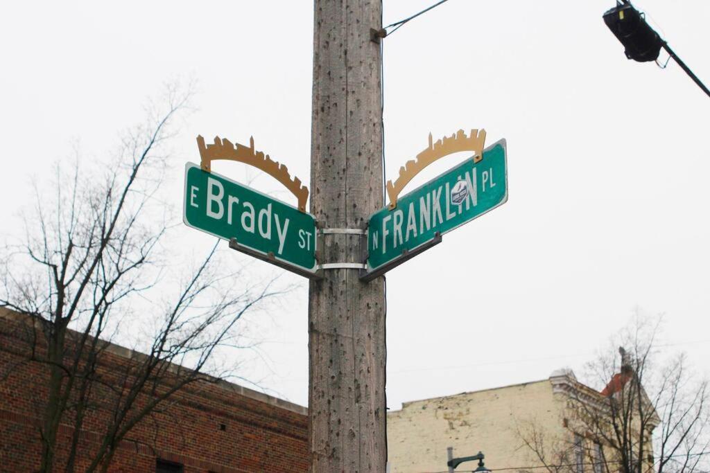 Renovated Brady St. Classic 밀워키 외부 사진